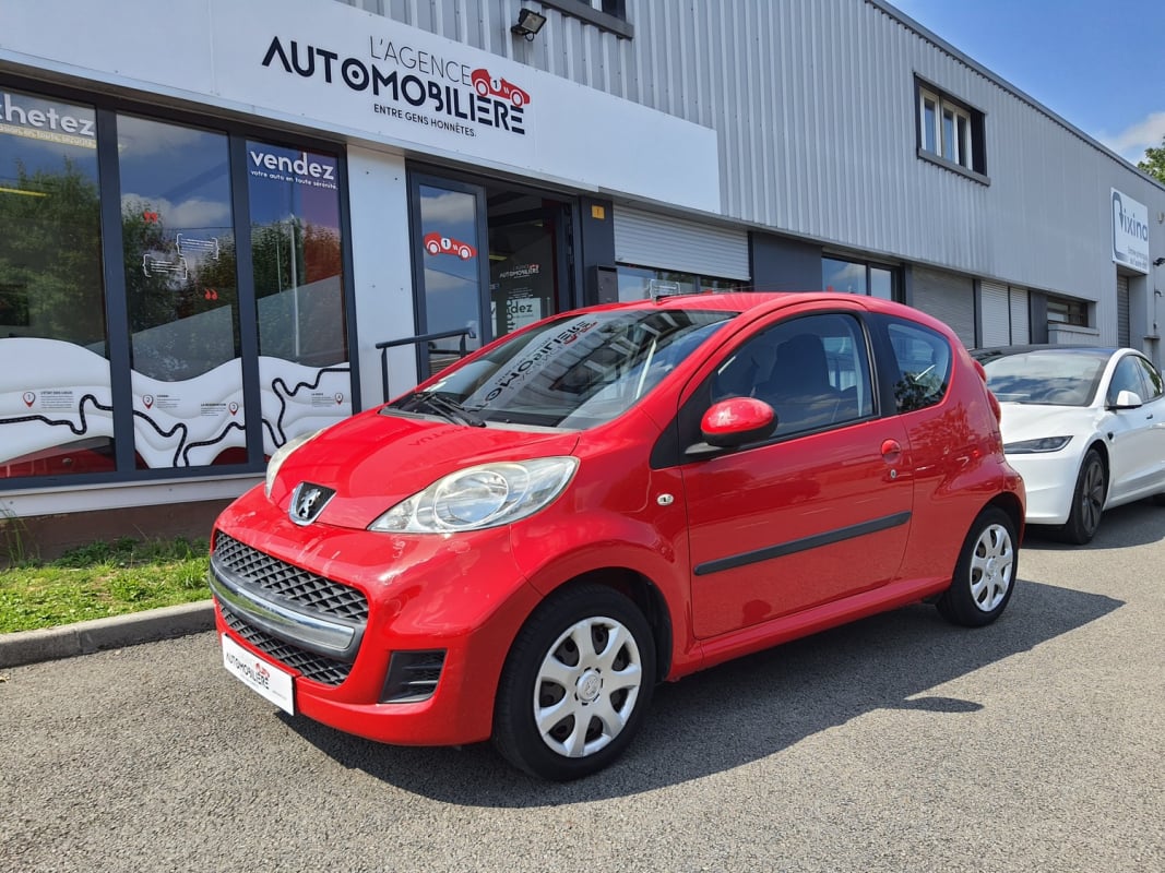 Peugeot 107 1.0 70 TRENDY FAIBLE KILOMETRAGE — 1