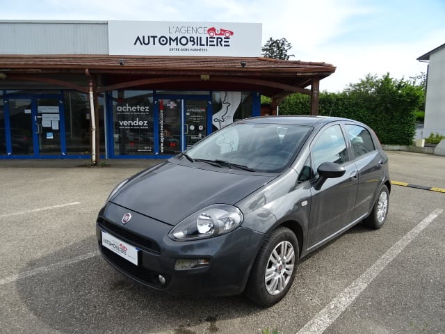 Fiat Punto III (3) 1.2 8V 69 STEEL 5P — 1