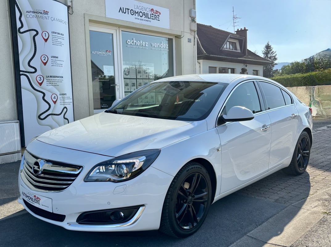 Opel Insignia 2.0 CDTI 140 cv COSMO Attelage Int Cuir — 1
