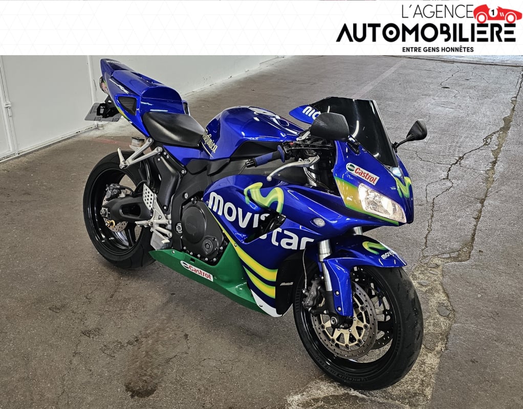 Honda CBR 1000 RR MOVISTAR — 1