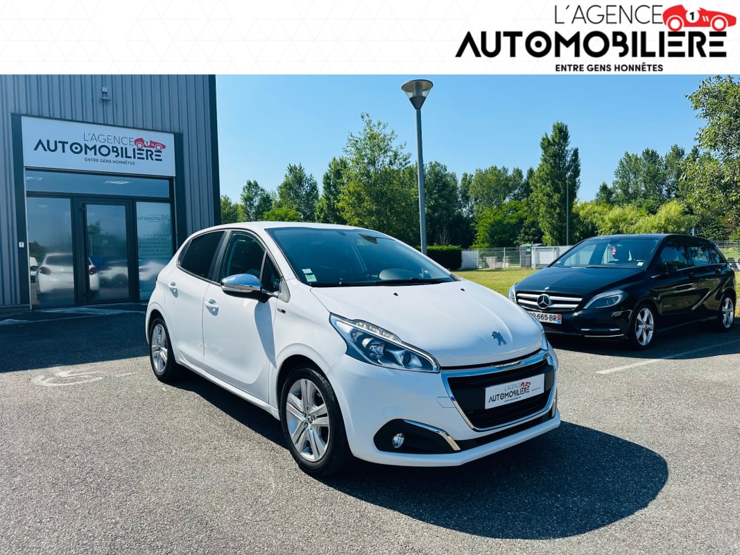 Peugeot 208 1.2 PURETECH STYLE 82 CV — 1