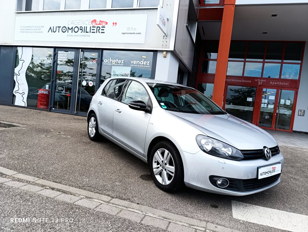 Volkswagen Golf 1.6 TDI 105 cv 5 portes — 1