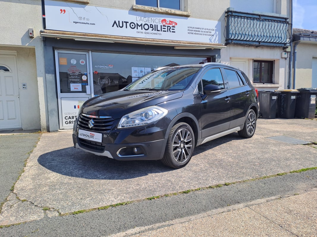 Suzuki sx4 s Cross 1.6 DDiS 120cv Allgrip 4x4 Privilège - Caméra AR - Toit ouvrant -Suivi intégral Suzuki — 1