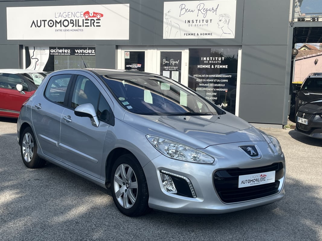 Peugeot 308 1.6 e - HDi 112 ch ALLURE BVM6 - TOIT PANO - — 1
