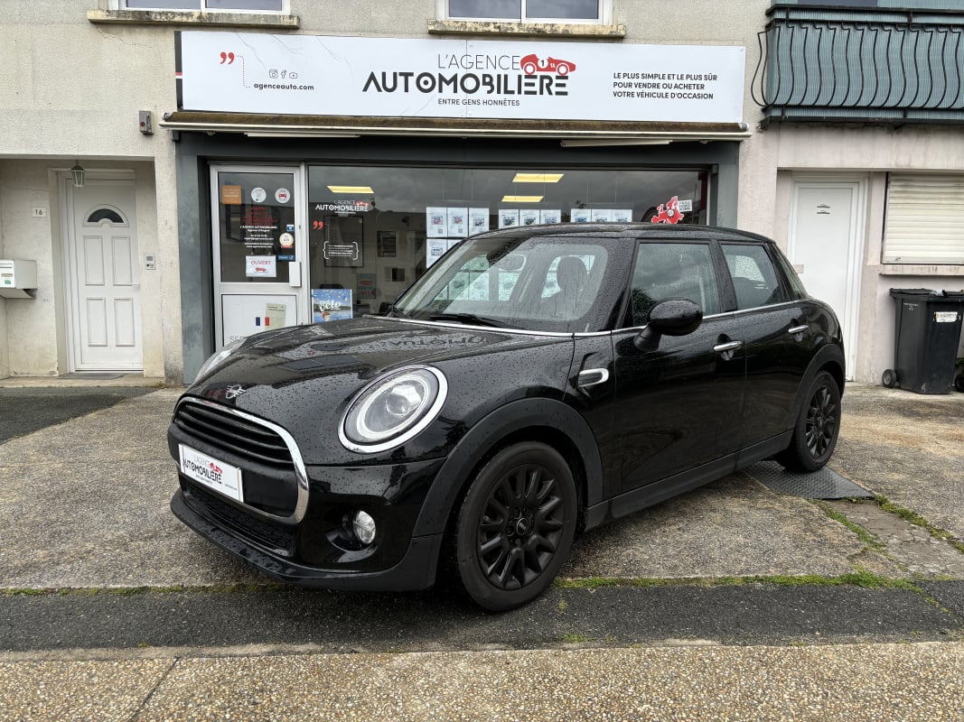 Mini Mini 5 Portes One 1.5 i 102 cv DCT7 Business Design — 1
