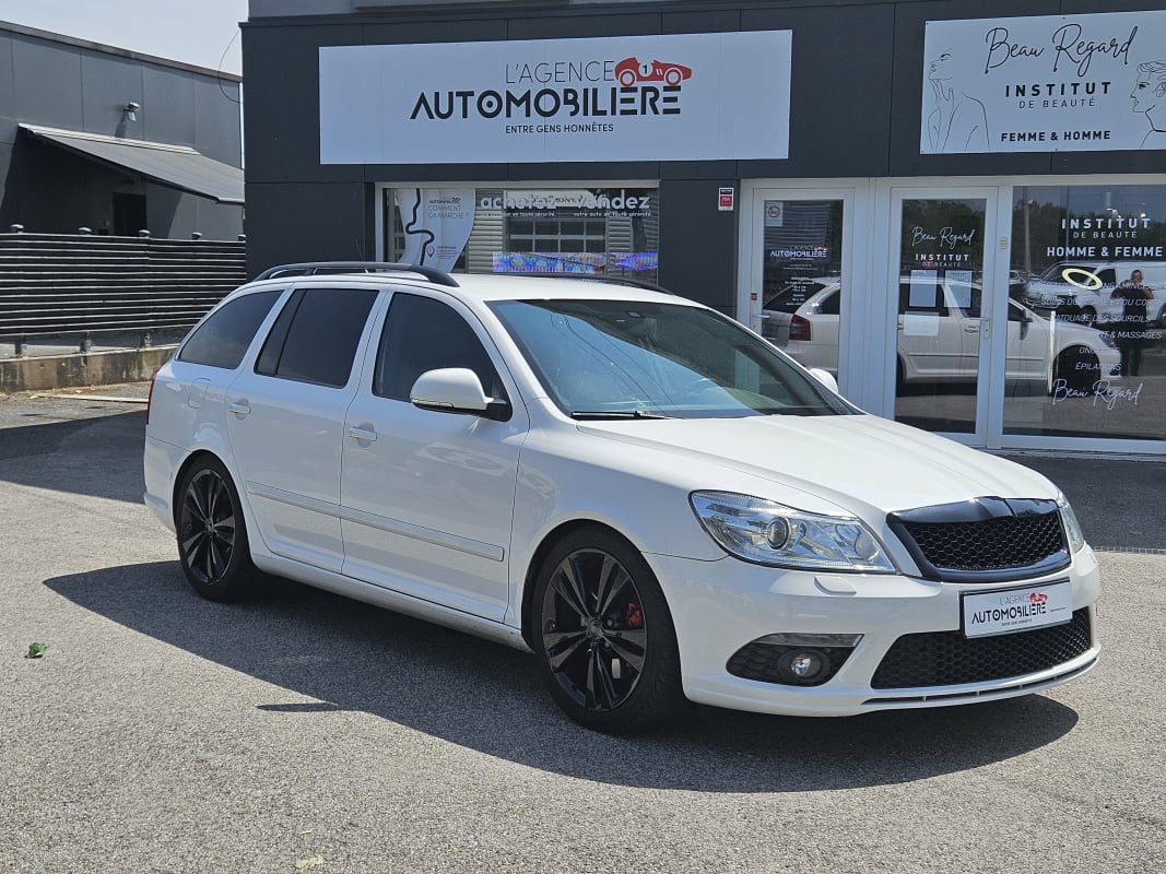 Skoda Octavia Combi 2.0 TFSI 200 CV RS BVM6 — 1