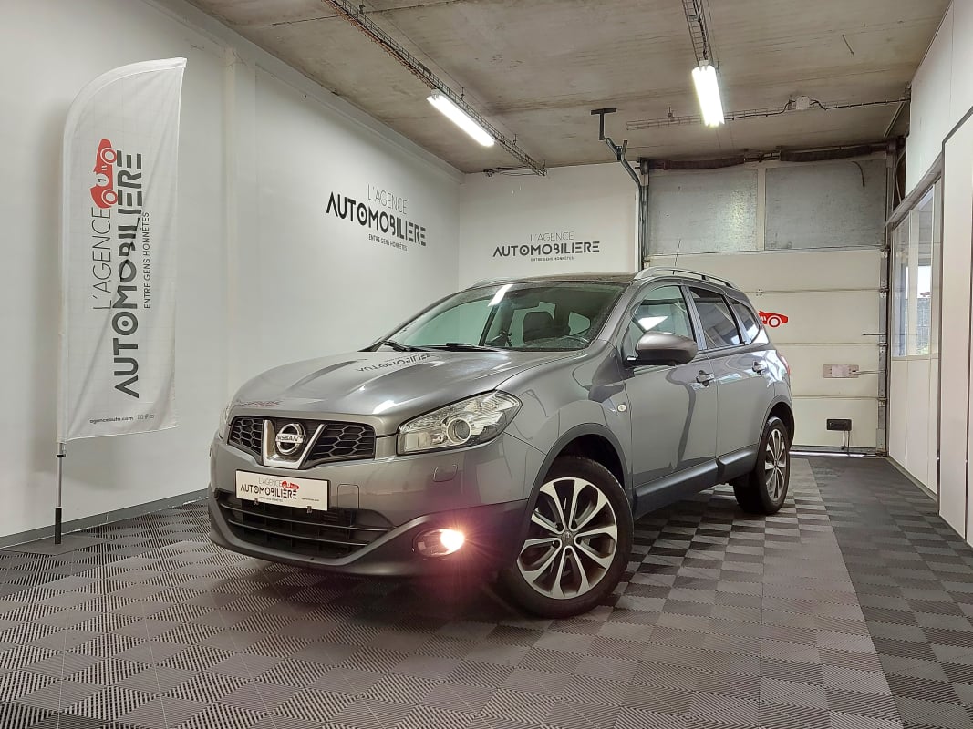 Nissan Qashqai+2 (2) 2.0 140 TEKNA ALL-MODE CVT + TOIT PANO — 1