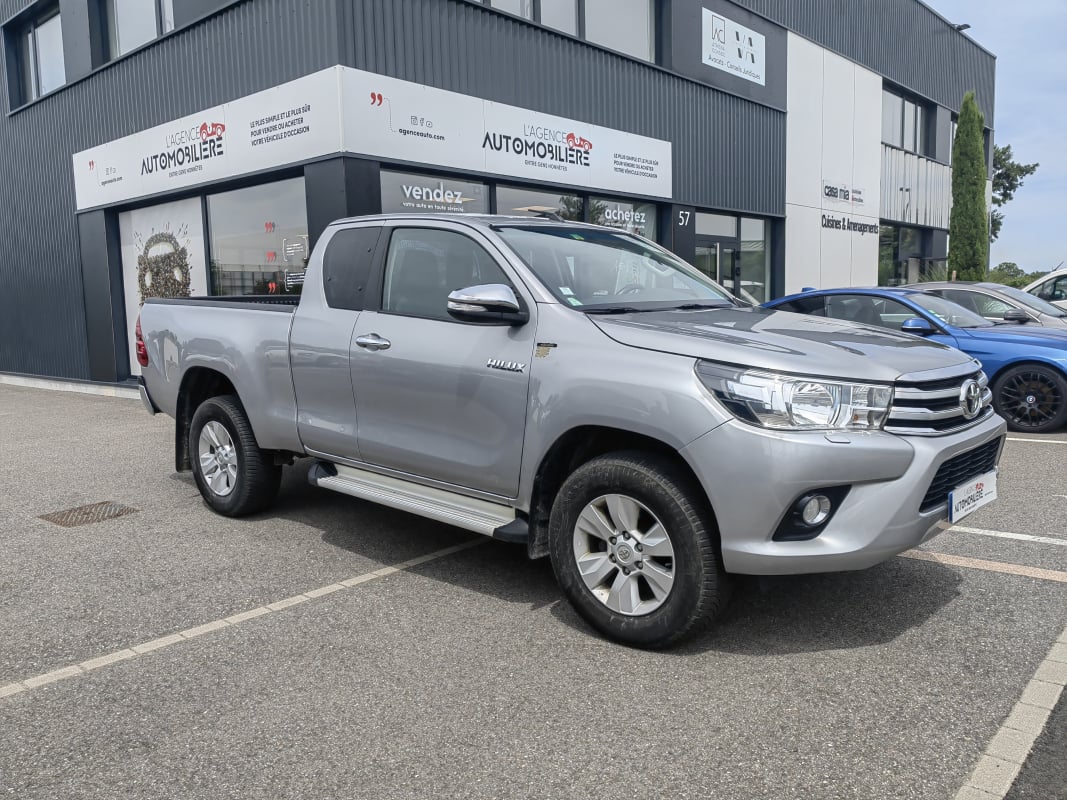 Toyota Hilux 2.4 D 4D 150 XTRA CAB LEGENDE PAS DE TVA RECUPERABLE — 1