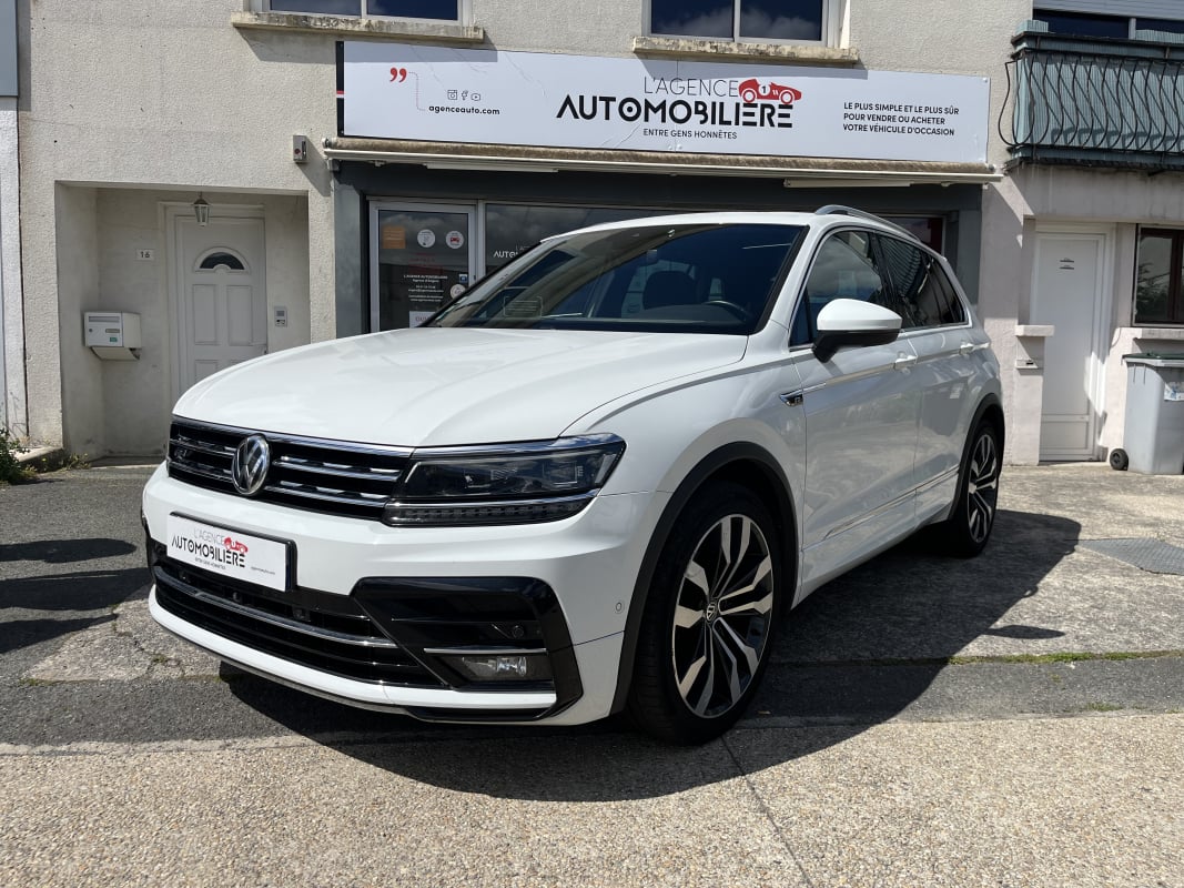 Volkswagen Tiguan II 2.0 TDi DSG7 R-LINE 150 cv Boîte auto SUIVI VOLKSWAGEN — 1