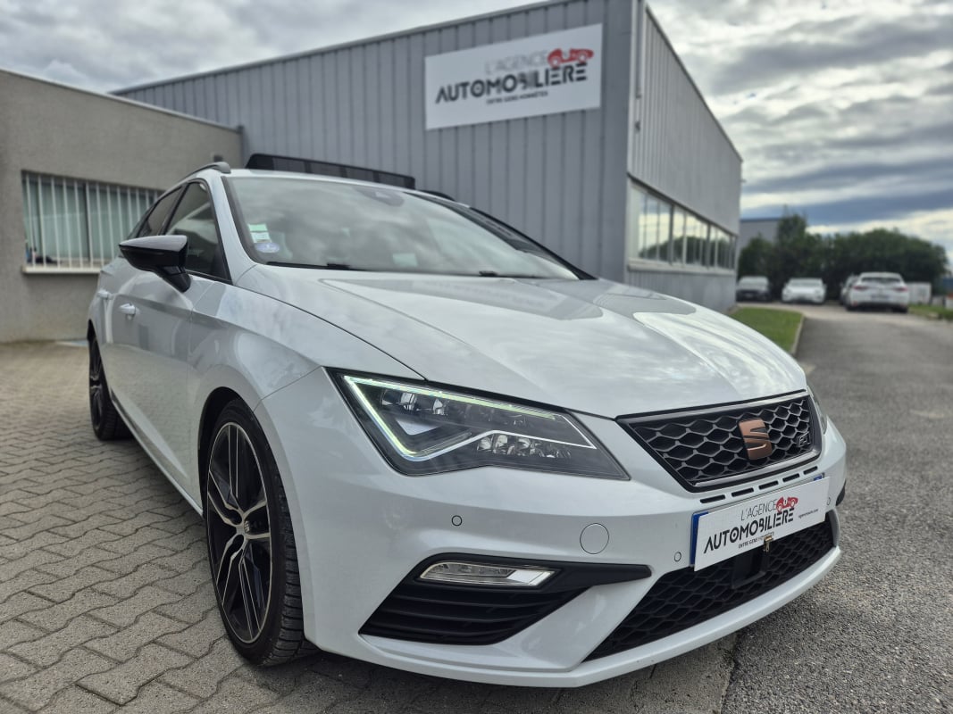 Seat Leon III (5F8) ST Phase 2 CUPRA 2.0 TSI DSG7 300 CV — 1