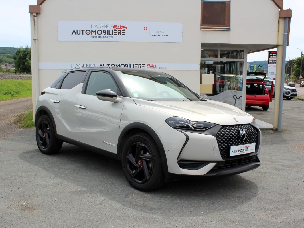 DS DS 3 Crossback PureTech 130 CH Performance Line + Automatique 109g — 1