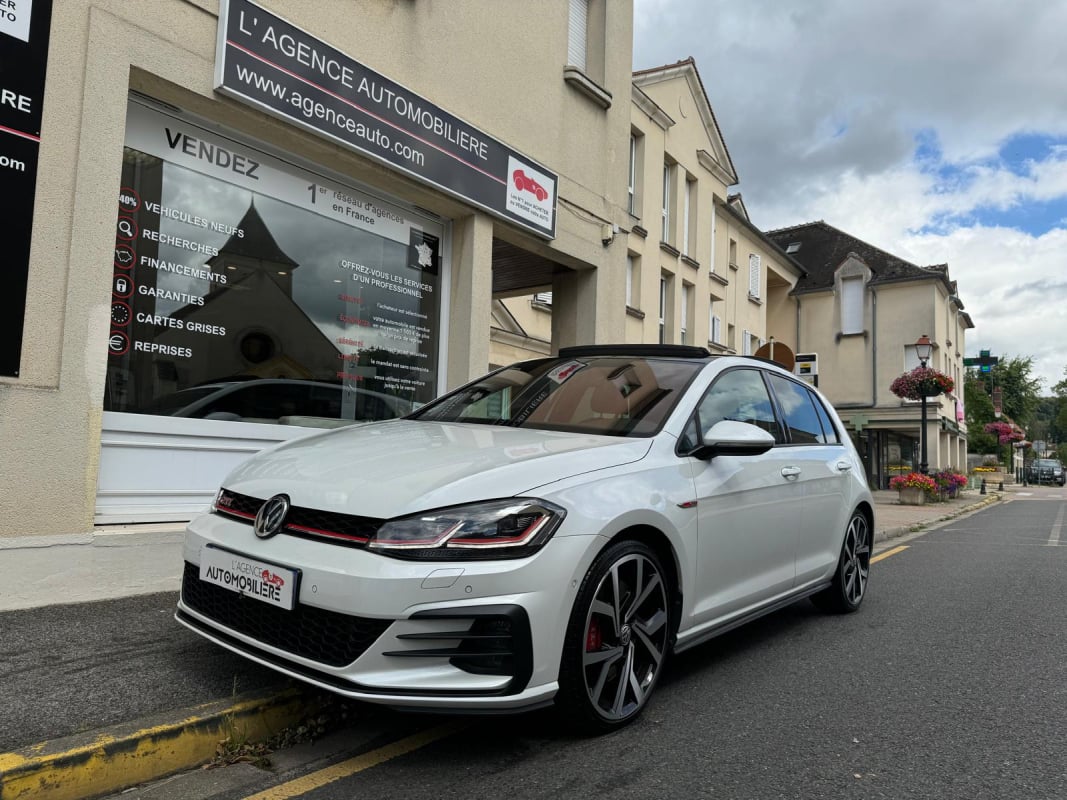 Volkswagen Golf GTI PERFORMANCE 245cv +OPTIONS! — 1