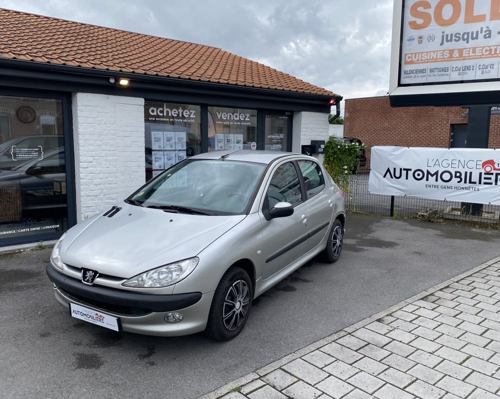 Peugeot 206 1.4 90 CH URBAN 5P — 1
