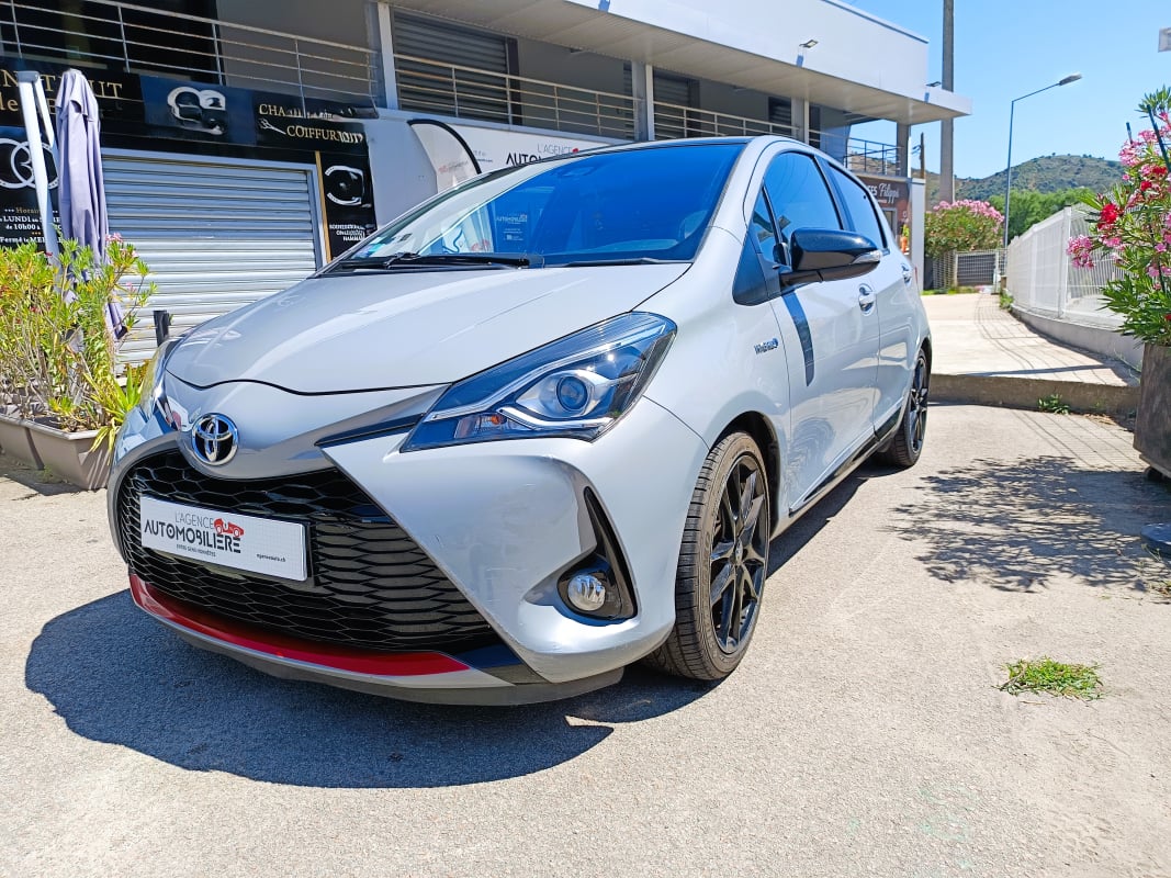 Toyota Yaris 1.5 VVTI 100H 75 FULL-HYBRID HYBRID GR-SPORT BVA — 1