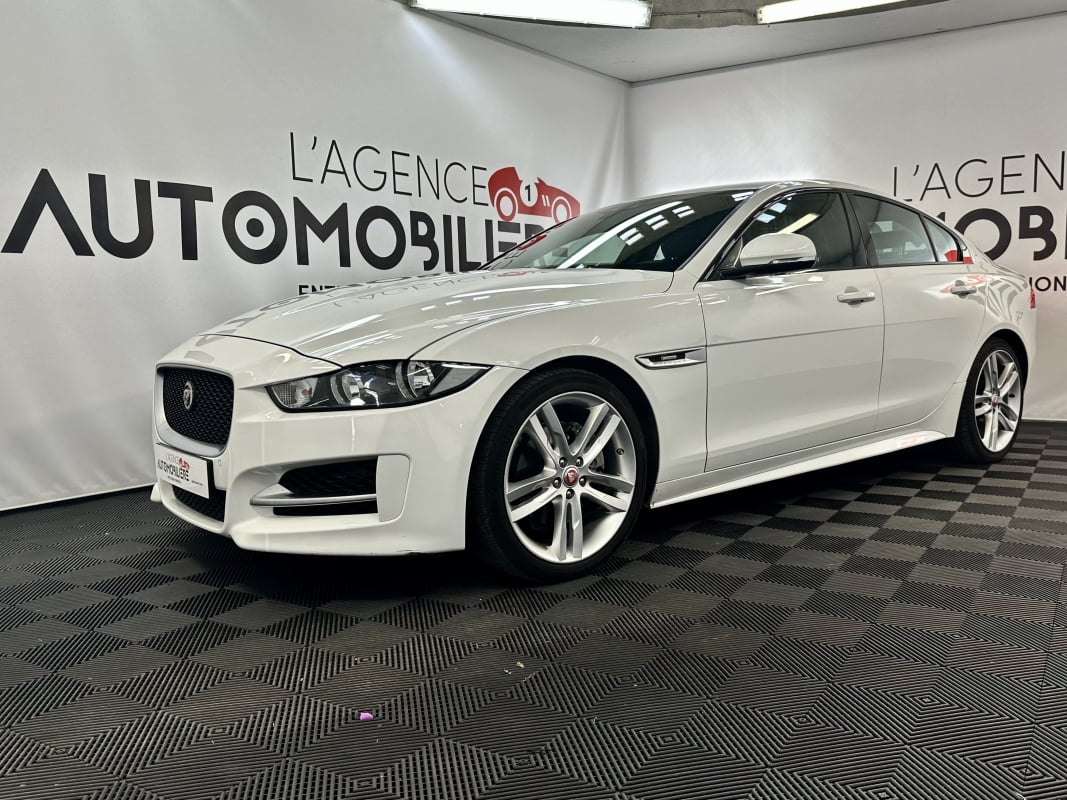 Jaguar XE 2.0 180 R-SPORT AUTO — 1