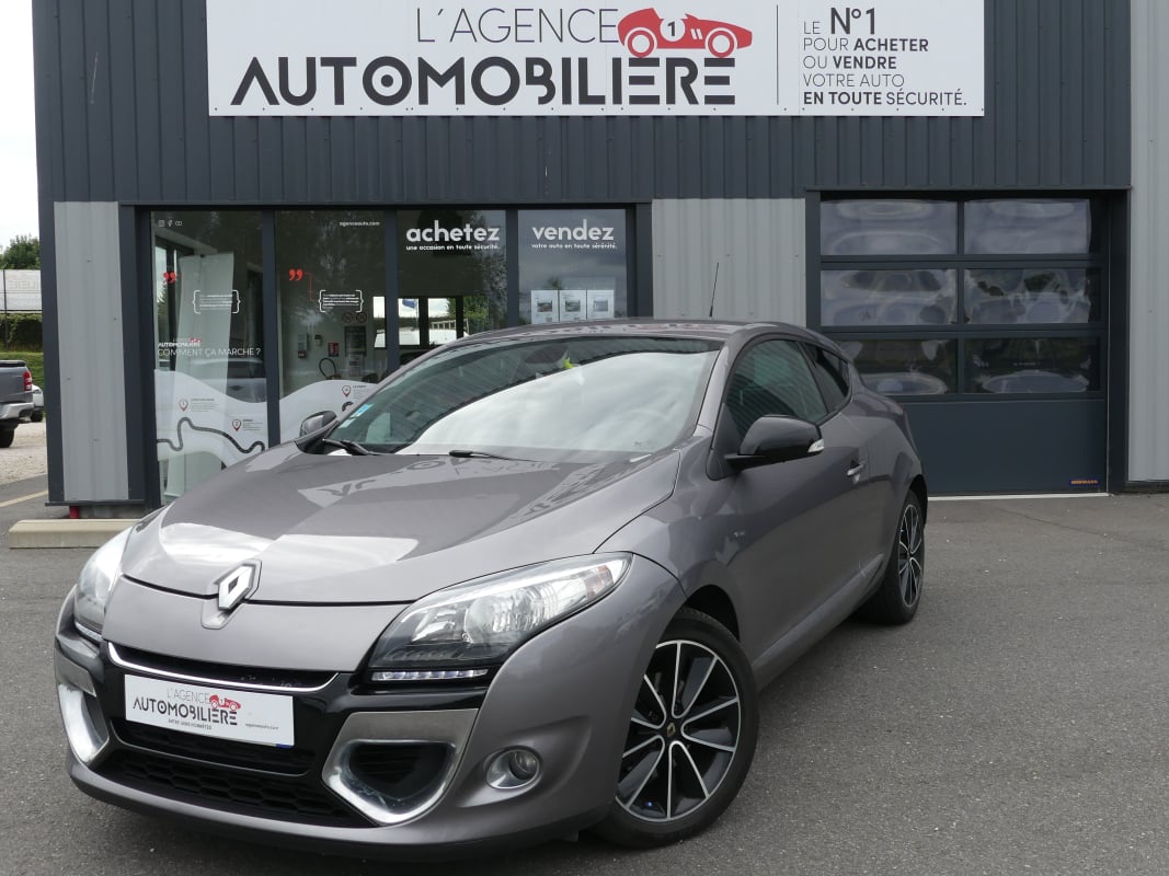 Renault Megane coupe DCI 110 CV BOSE — 1