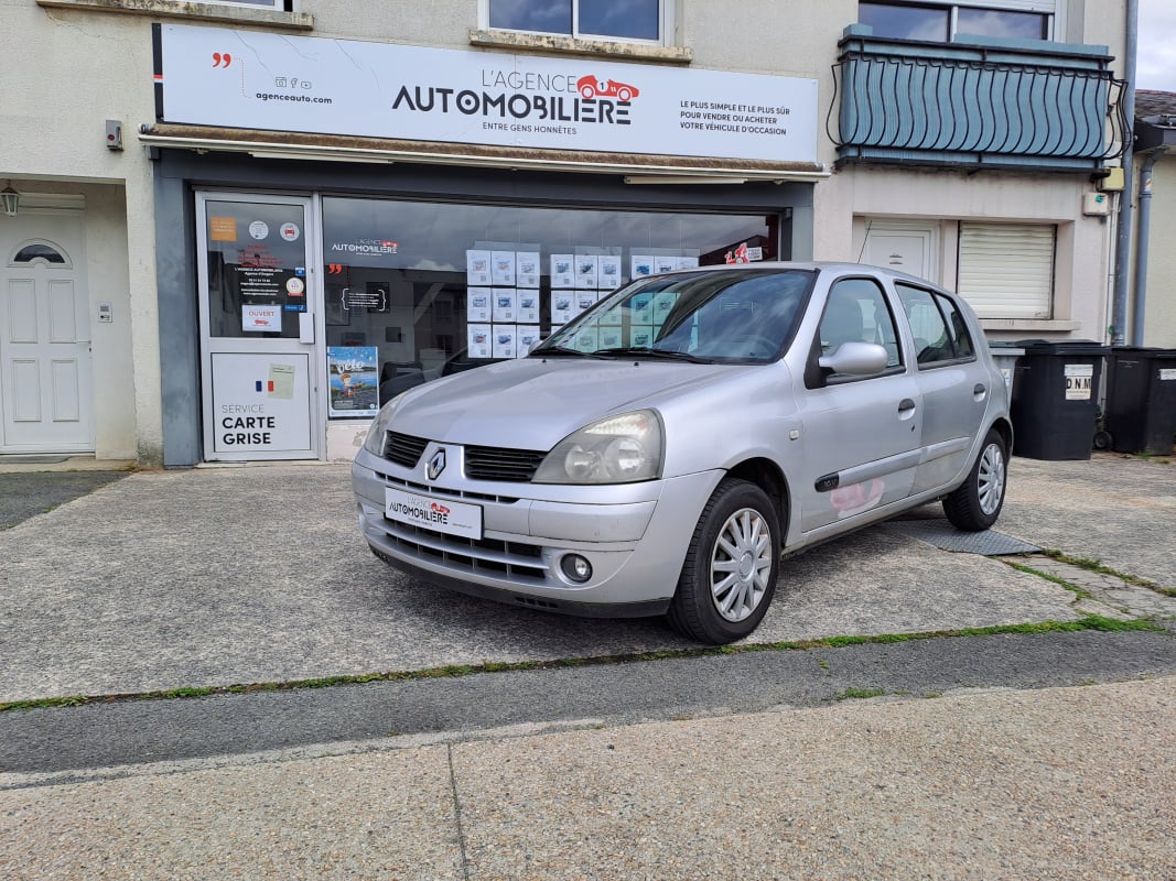 Renault Clio II Phase 2 1.2 75cv Campus - Distribution a chaine - FAIBLE KILOMETRAGE — 1