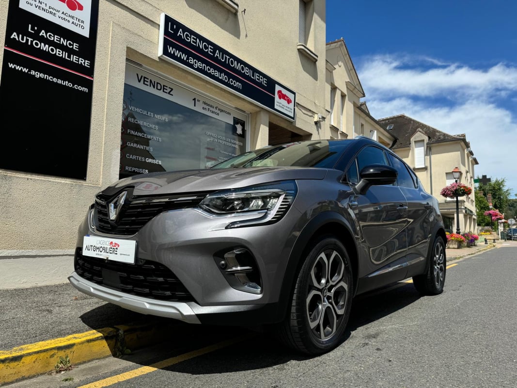 Renault Captur 1.3 TCE 130 INTENS — 1