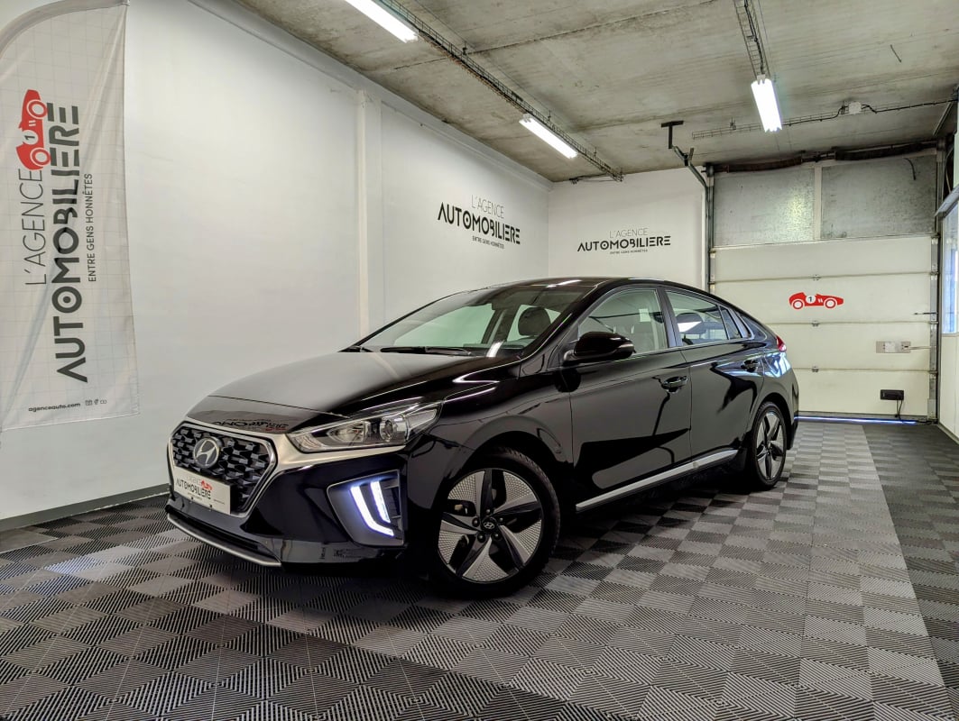 Hyundai IONIQ (2) 1.6 HYBRID 141 BUSINESS + TVA RECUPERABLE — 1