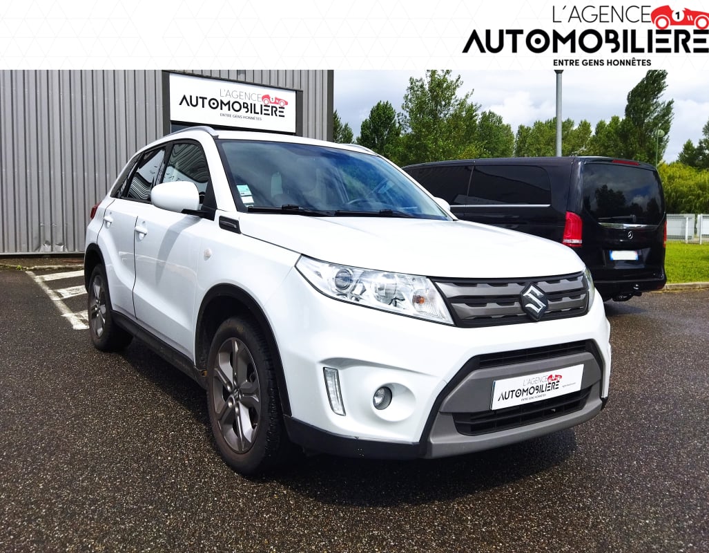 Suzuki Vitara 1.6 VVT 16V 4X2 120 CV BVA PACK AUTO ATTELAGE — 1