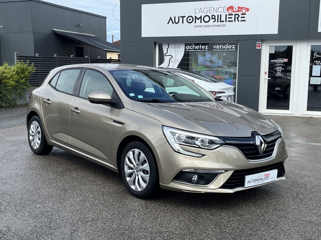 Renault Megane IV 1.5 dCi 90 ch ENERGY LIFE BVM6 — 1