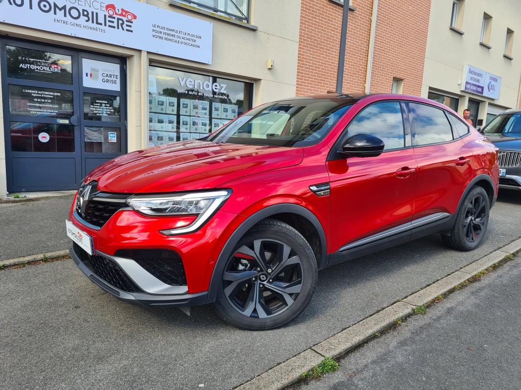 Renault Arkana 1.6 E-TECH RS LINE 145cv — 1