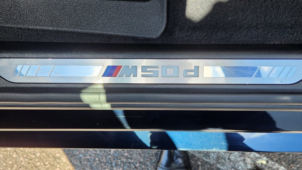 BMW X7 M50DA 400 (G07) — 38