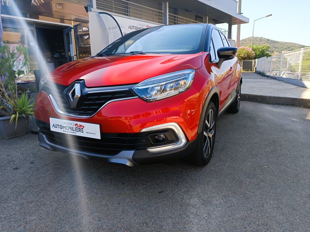 Renault Captur 1.3 TCE 130 RED EDITION — 1