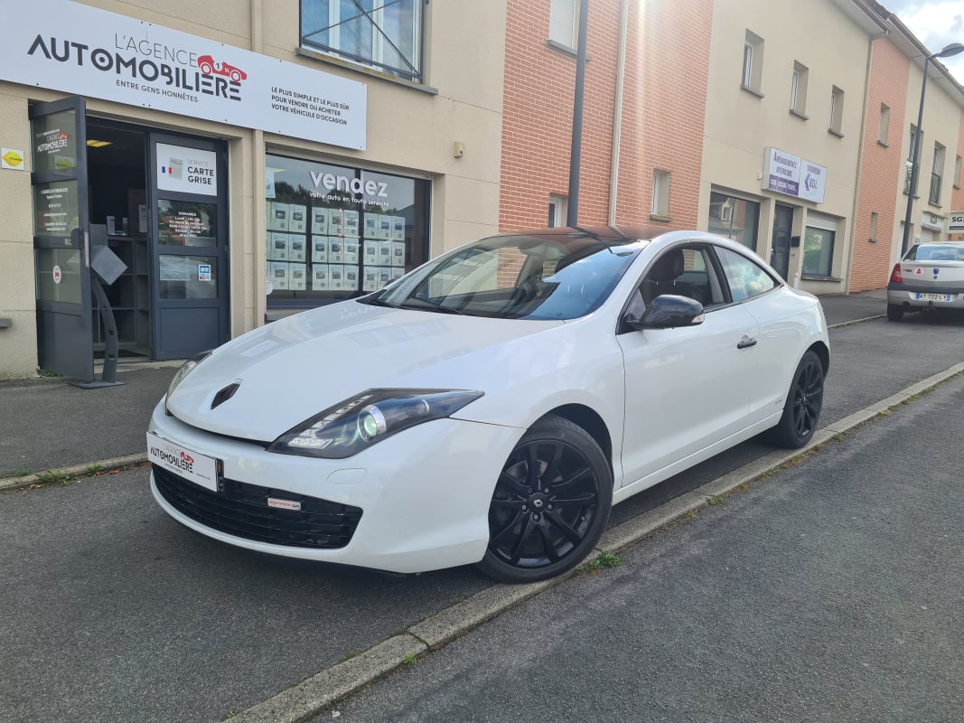 Renault Laguna III COUPE 2.0 DCI 150 FAP MONACO GP-2 — 1