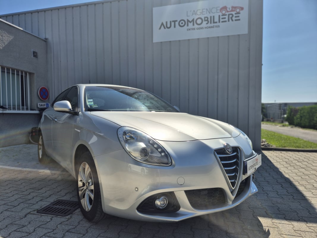 Alfa Romeo Giulietta 1.4 T 120 CV distinctive — 1
