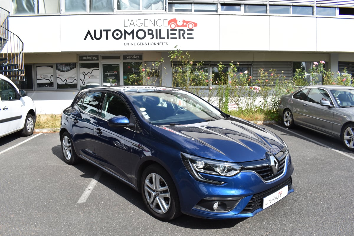 Renault Megane IV ZEN Hatchback 1.5 dCi 16V 110 cv Suivi exclusivement Renault — 1