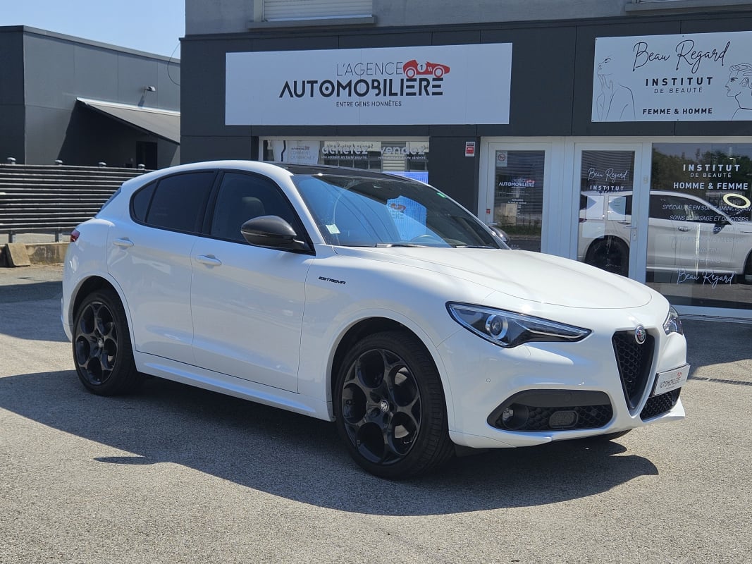 Alfa Romeo STELVIO 2.2 JTD 210 Q4 ESTREMA - Pack Carbone - Toit ouvrant — 1