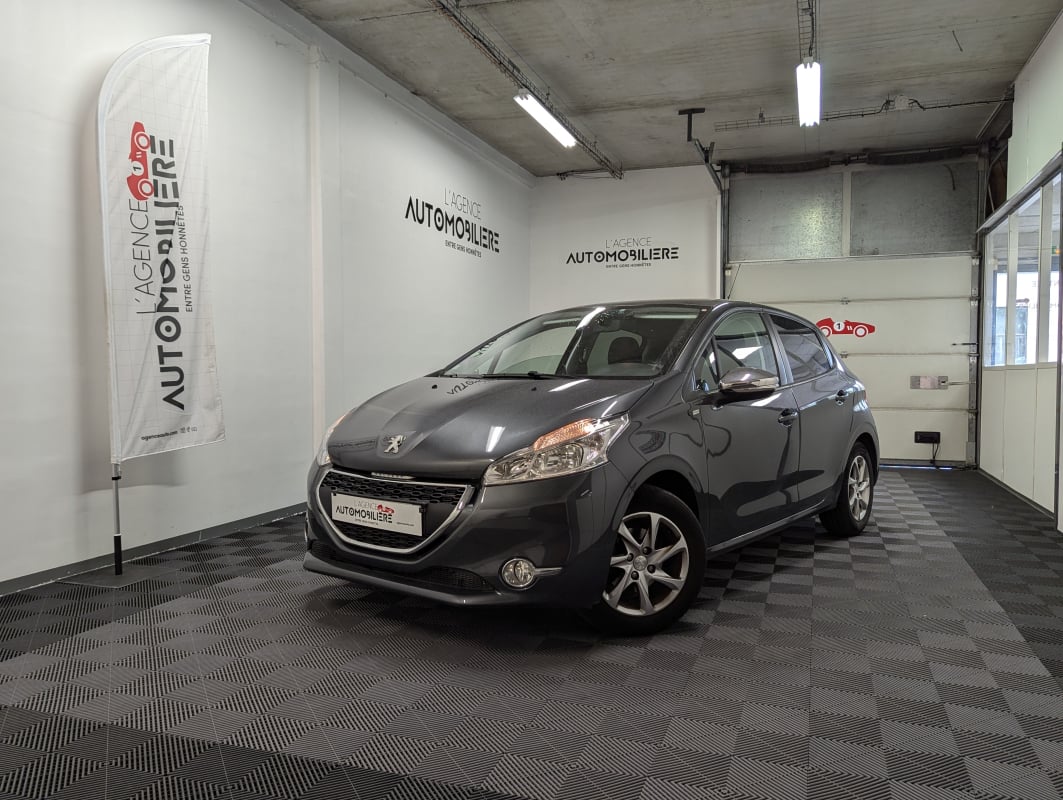 Peugeot 208 1.2 VTI 82 STYLE 5P — 1