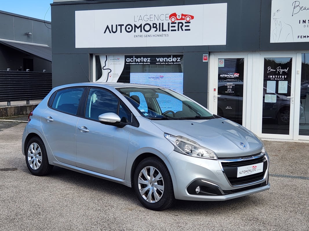 Peugeot 208 1.6 HDI 75 CV ACTIVE — 1