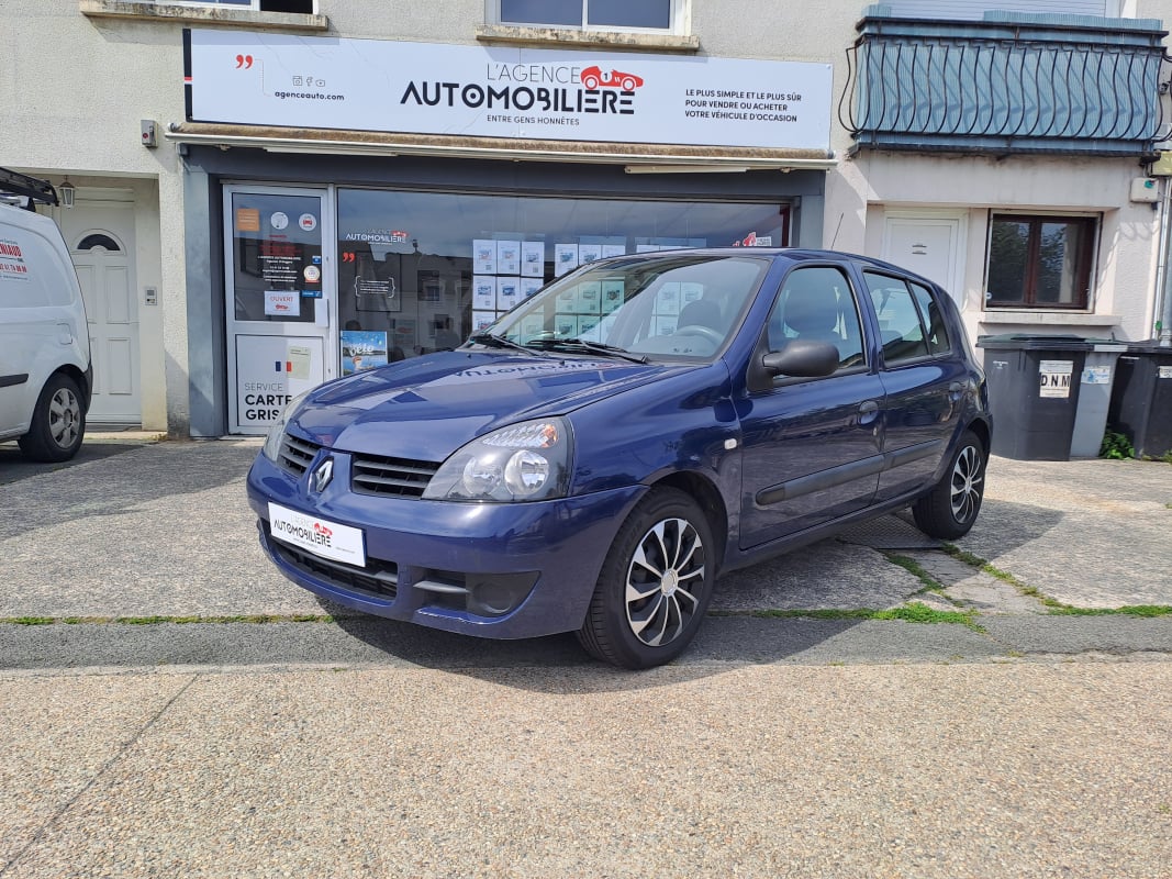 Renault Clio II Phase 2 1.5 dCi 70 cv CAMPUS — 1