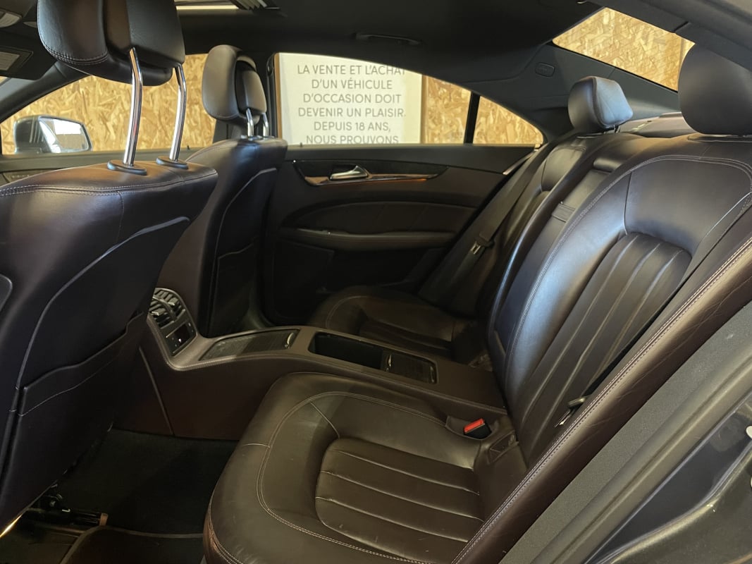 Mercedes-Benz Classe CLS Coupé 350 CDi 3.0 CDI V6 7G-Tronic BlueEFFICIENCY 265 cv Boîte auto — 27