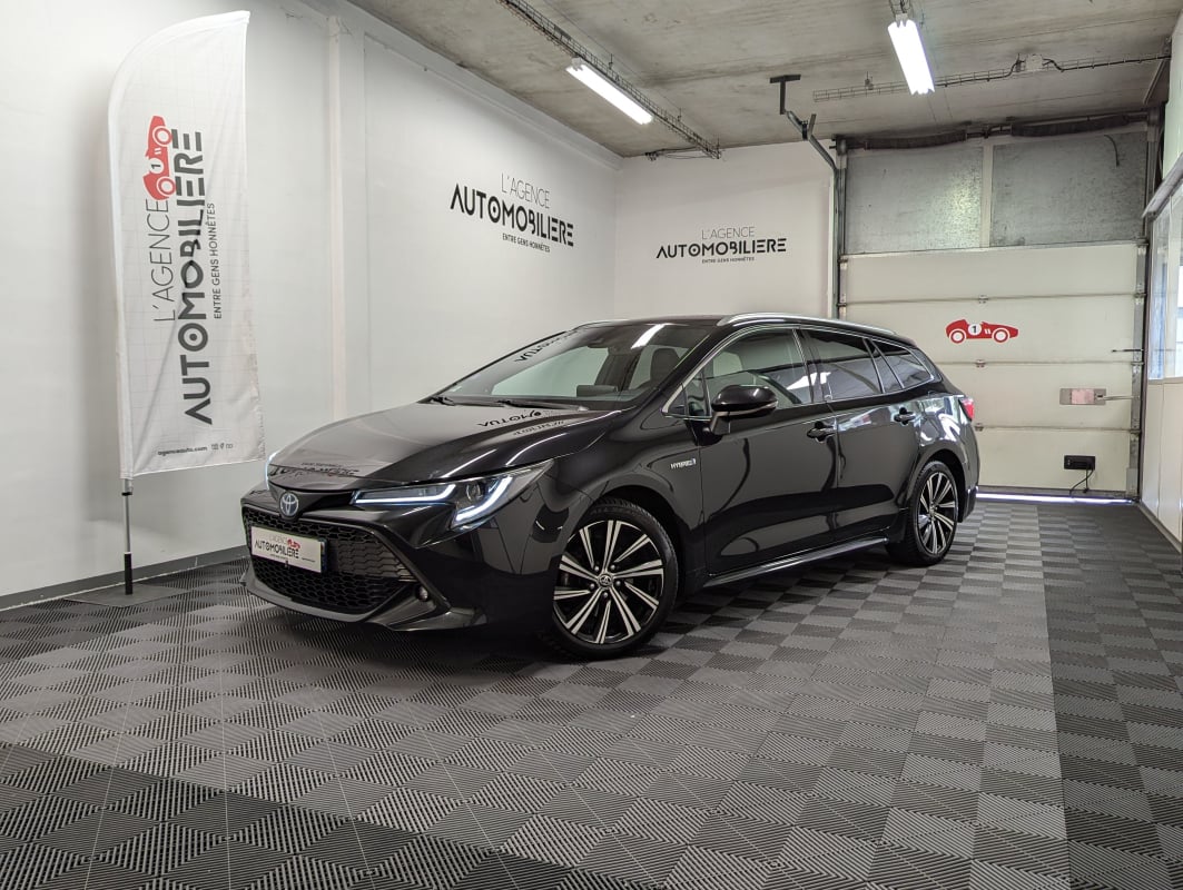 Toyota Corolla Touring Sport XII 2.0 HYBRIDE 184H DESIGN — 1