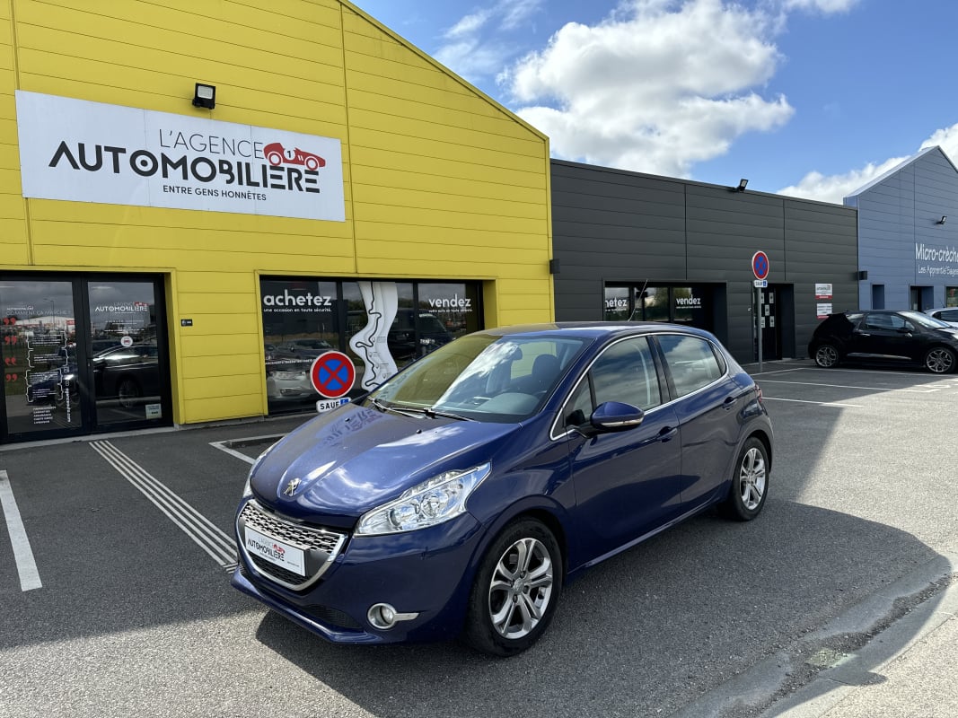 Peugeot 208 GENERATION-I 80 CV ALLURE START-STOP — 1