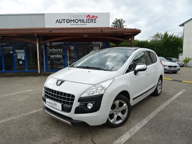 Peugeot 3008 GENERATION-II 1.6 HDI 115 FELINE — 1