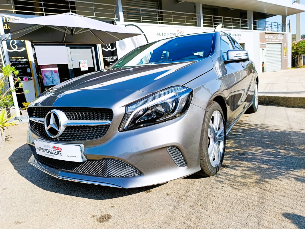 Mercedes-Benz Classe A 180 SENSATION 7G-DCT — 1