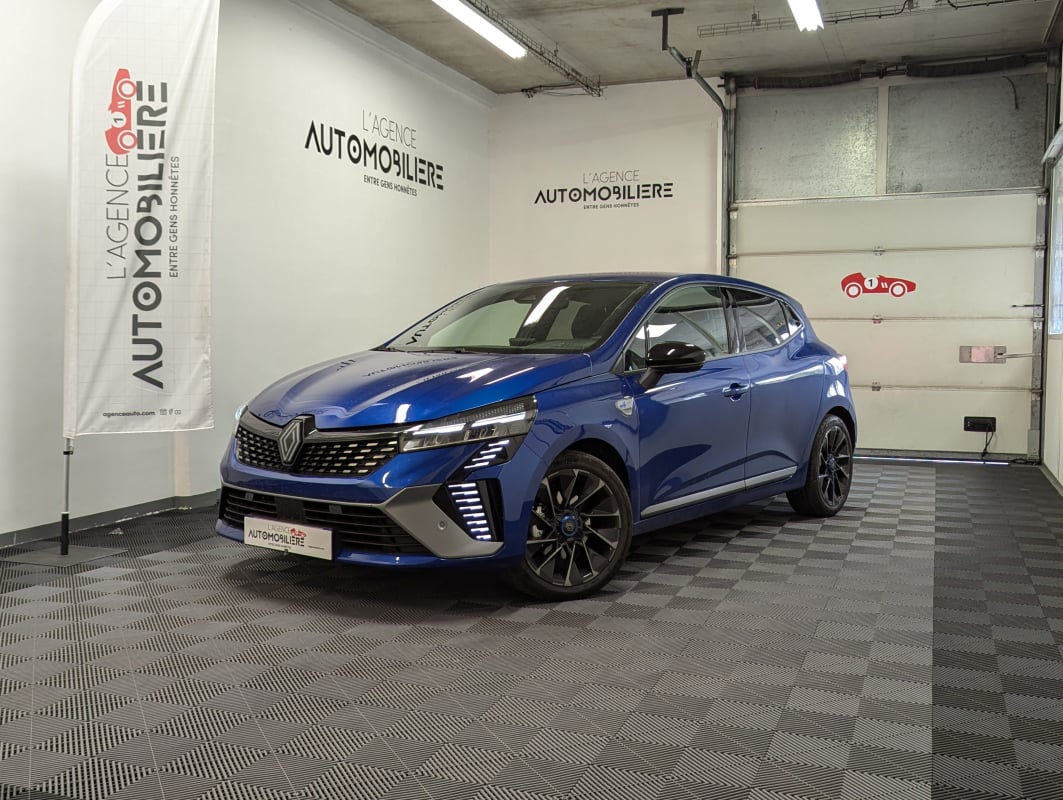 Renault Clio (2) 1.6 E-TECH FULL HYBRID 145 GSR2 ESPRIT ALPINE — 1