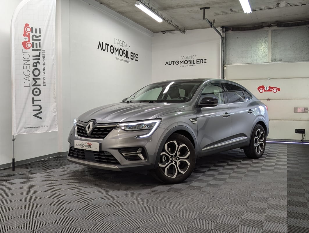 Renault Arkana 1.6 E-TECH 145 INTENS — 1