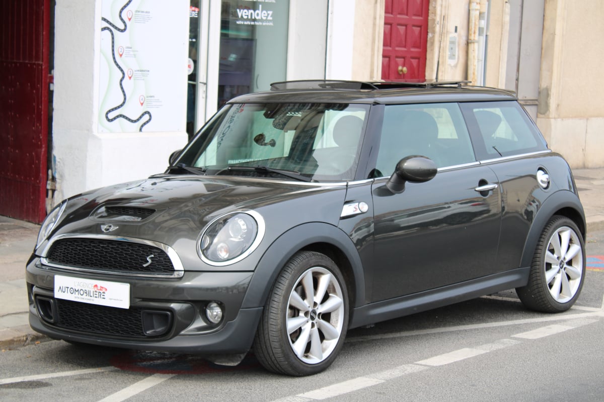 Mini Mini 1.6 185 COOPER S BVA (Toit ouvrant pano, GPS, Sièges chauffants,..) — 1