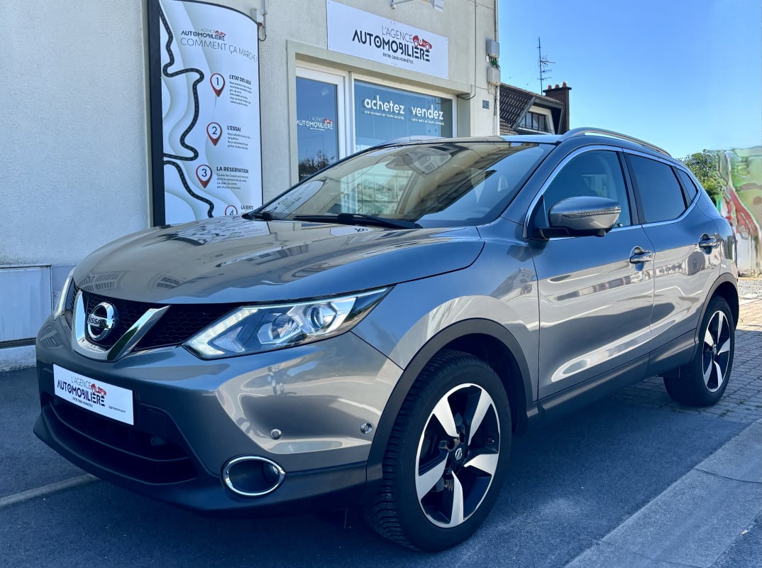 Nissan Qashqai II 1.5 dCi 2WD 110 cv TEKNA Intérieur cuir — 1