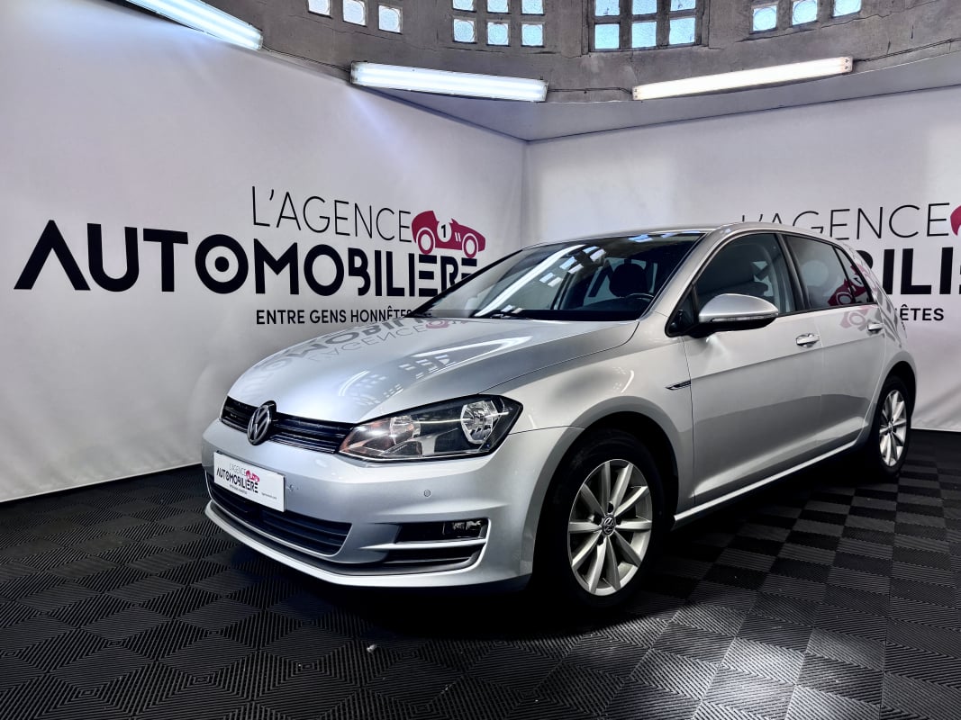 Volkswagen Golf 1.6 TDI 110 BLUEMOTION TECHNOLOGY LOUNGE — 1