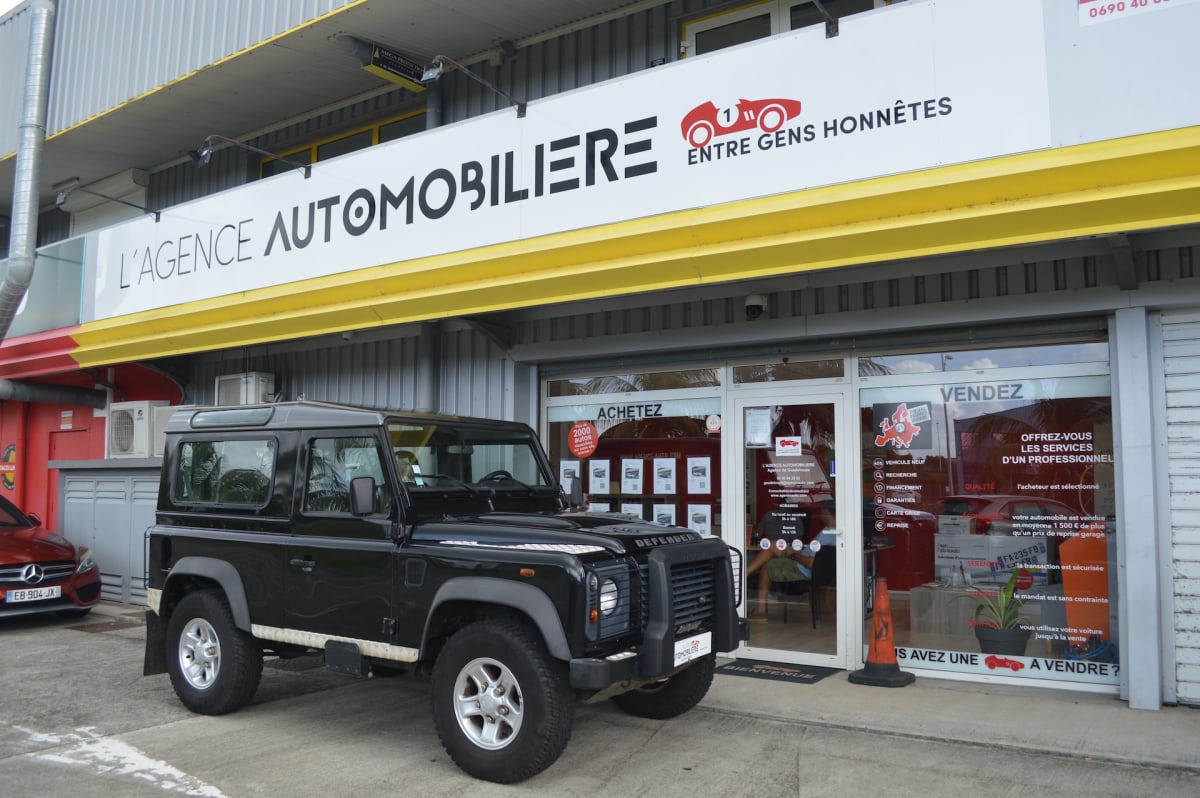 Land Rover Defender 90 SE Mark VI — 1