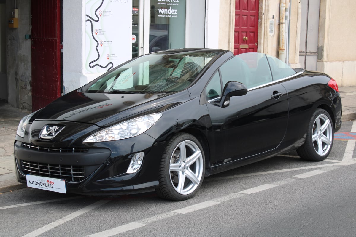 Peugeot 308 GENERATION-I CC 2.0 HDI 165 FELINE BVA ( Radar Av / Arr, Sièges chauffants, Clim ... ) — 1