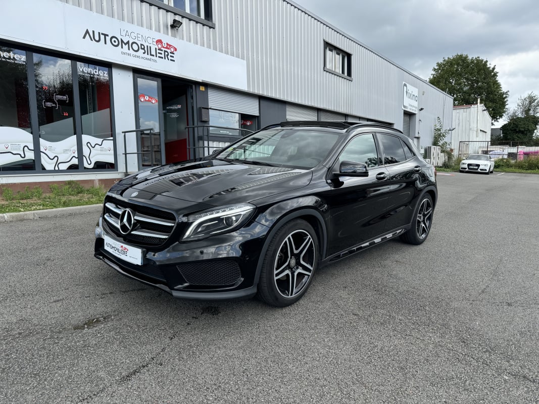 Mercedes-Benz Classe GLA 200 D 136 CH FASCINATION BLACK EDITION AMG — 1