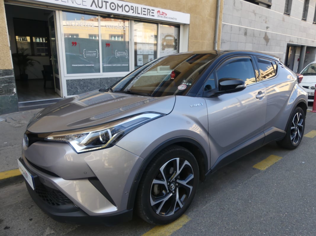 Toyota C-HR 1.8 HYBRIDE 122 GRAPHIC — 1