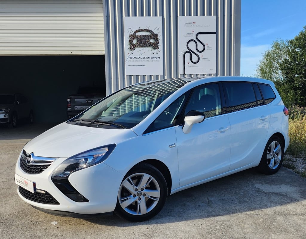 Opel Zafira Tourer 1.6 CDTI 136 CH COSMO PACK+ATTELAGE — 1